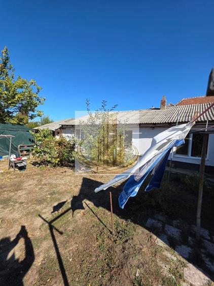 Casă individuală cu 4 camere cu Canalizare în Ronaț