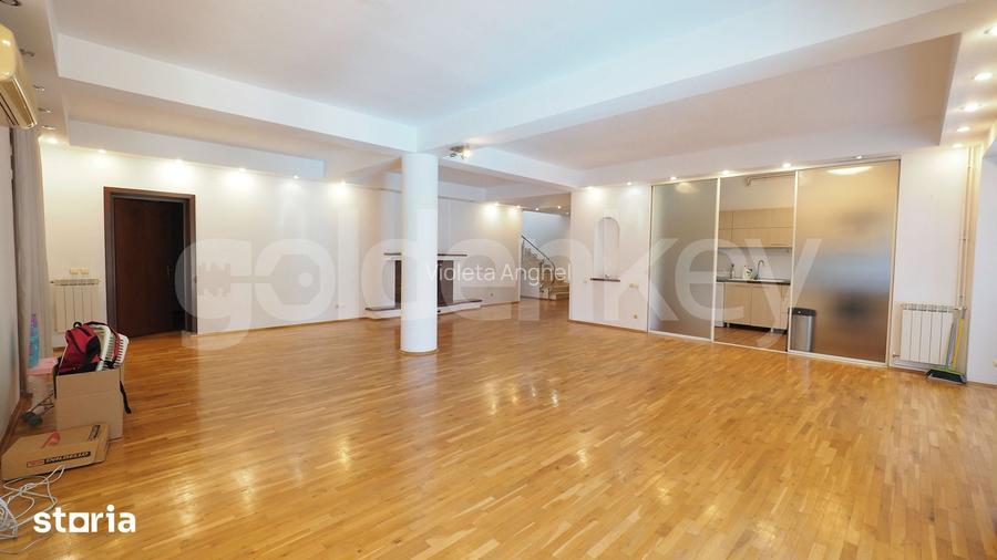 Vila cu piscina privata | 6 dormitoare | cartier rezidential