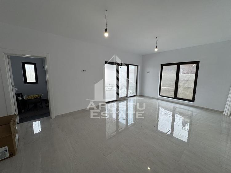 Duplex cu 5 camere cu Canalizare în Giroc