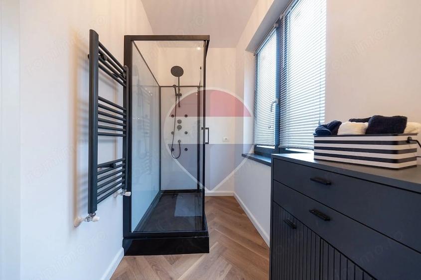 Apartament cu 2 camere semidecomandat în Brașovul Vechi
