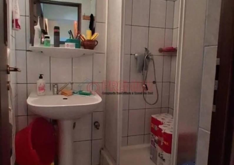 Apartament cu 4 camere decomandat în Octavian Goga