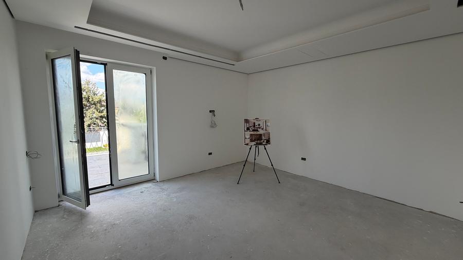 Casă individuală cu 7 camere cu Teren 1000 Mp în Pipera