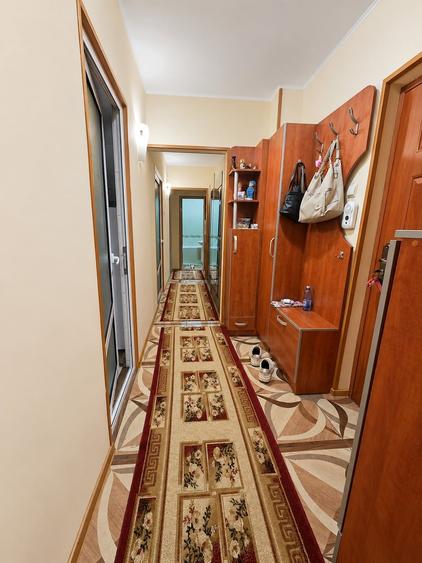 Apartament cu 3 camere decomandat în Plantelor