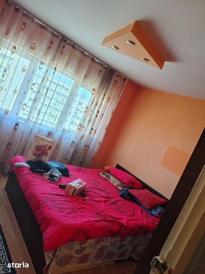 Apartament cu 3 camere în Pantelimon