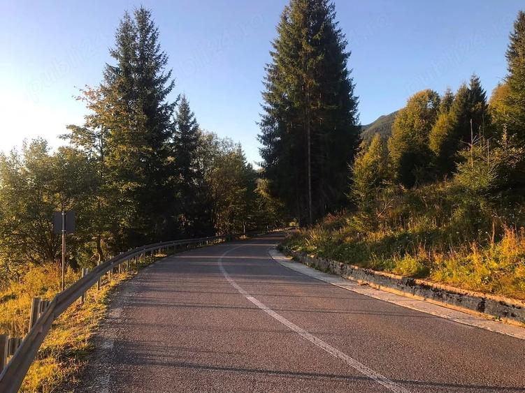 Teren de 4000 mp, în Durău