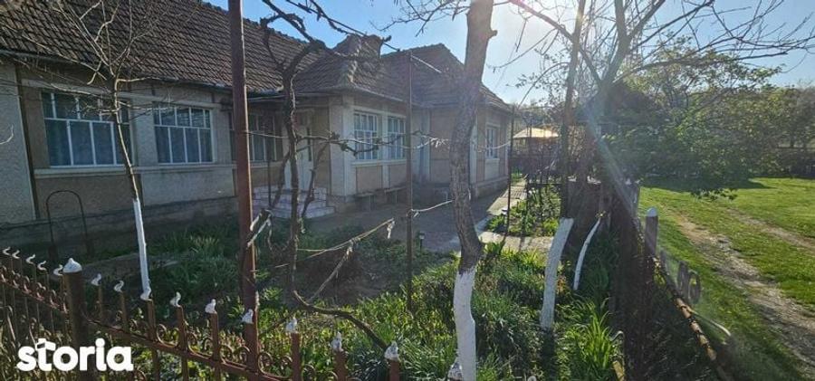 Casă cu 4 camere cu Teren 240 Mp în Chieșd