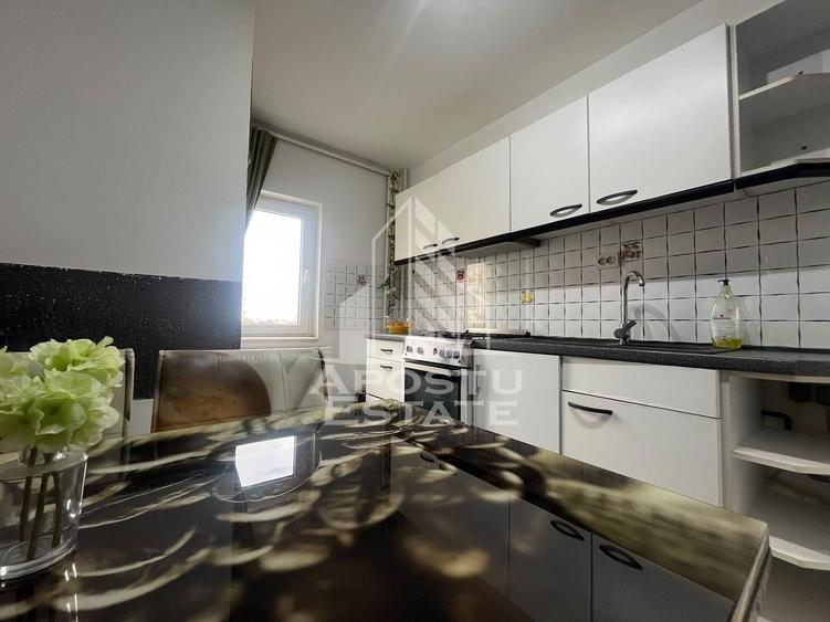 Apartament cu 2 camere decomandat, mobilat în Confecții
