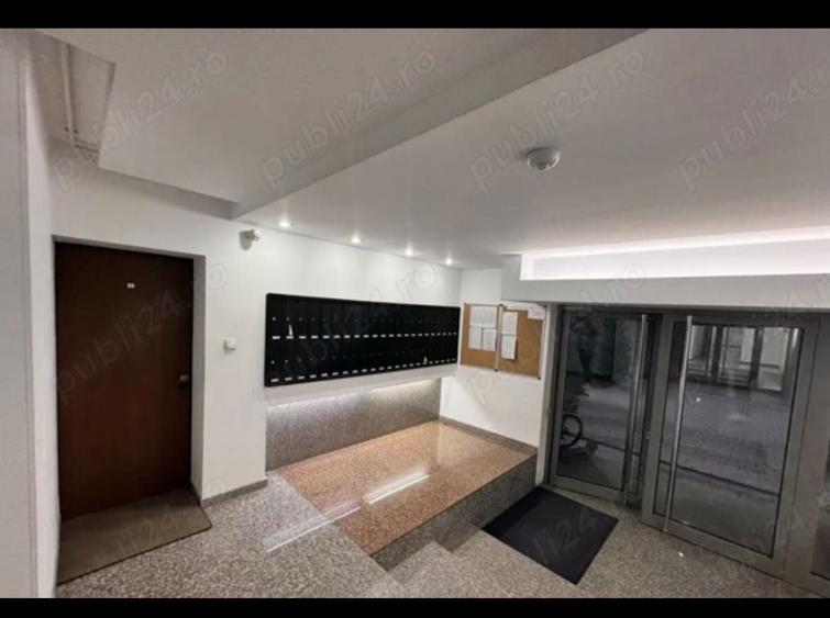 Apartament cu 2 camere decomandat în Păcii
