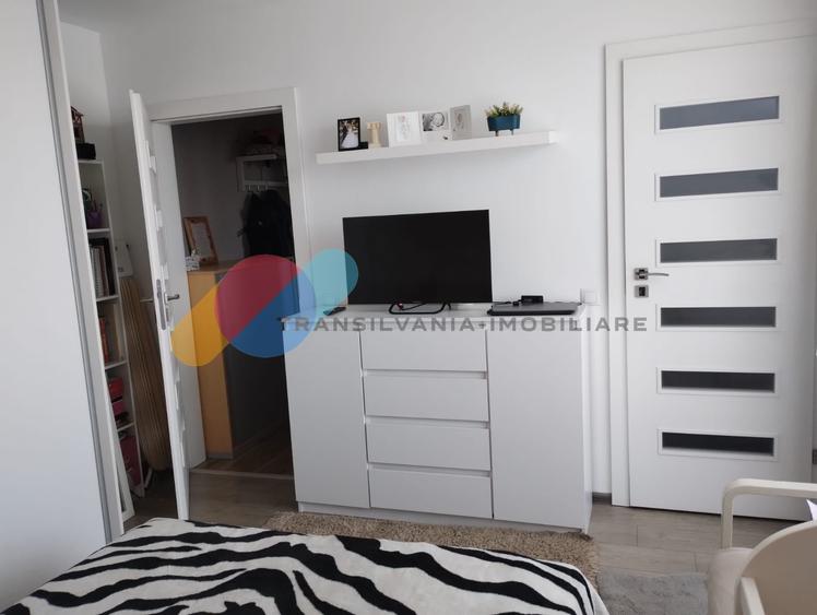 Apartament cu 3 camere semidecomandat, mobilat în Mărăști