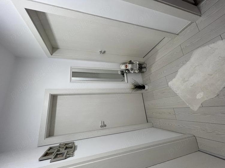 Apartament cu 2 camere decomandat în Titan