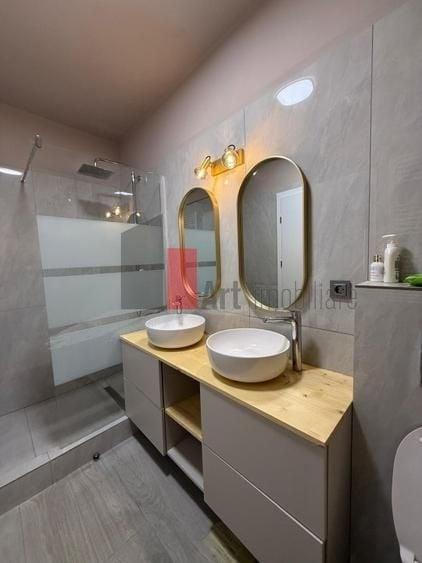 Apartament cu 3 camere semidecomandat în Grozăvești