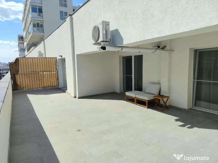 Apartament cu 2 camere decomandat în Titan