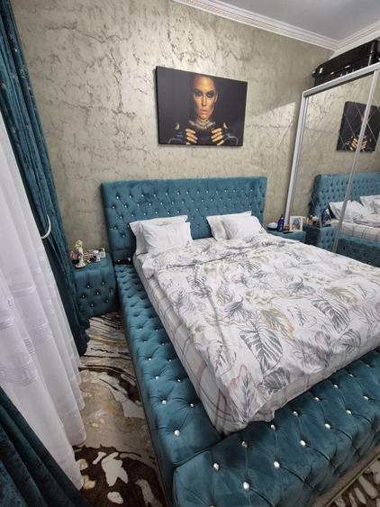 Apartament cu 3 camere decomandat în Roșu