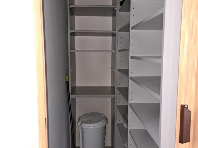 Apartament cu 3 camere semidecomandat, mobilat în Iancului
