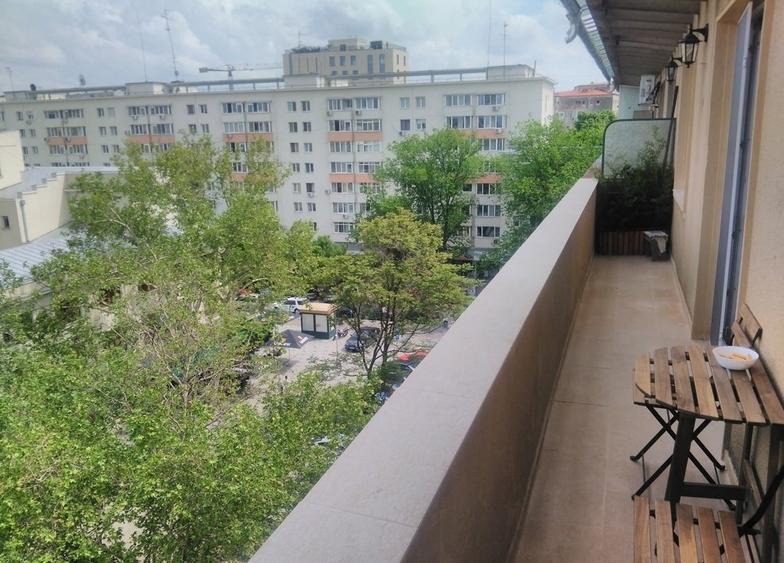 Apartament cu 2 camere decomandat, mobilat în P-ța Amzei