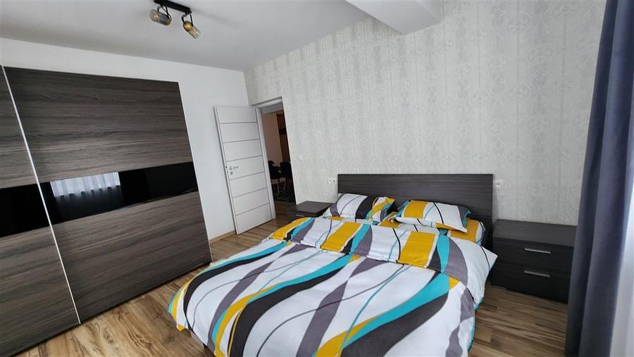 Apartament cu 3 camere decomandat, mobilat în George Enescu