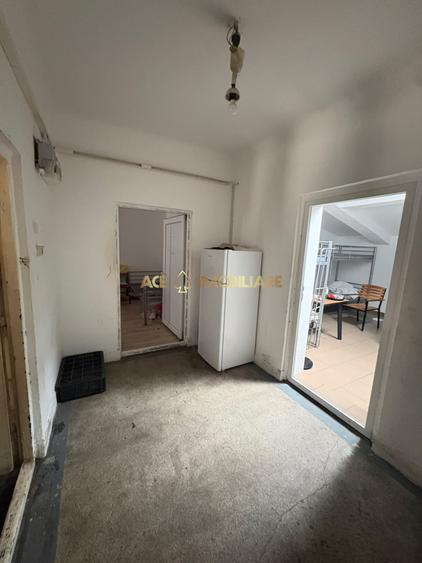 Apartament cu 4 camere decomandat, mobilat în Unirii