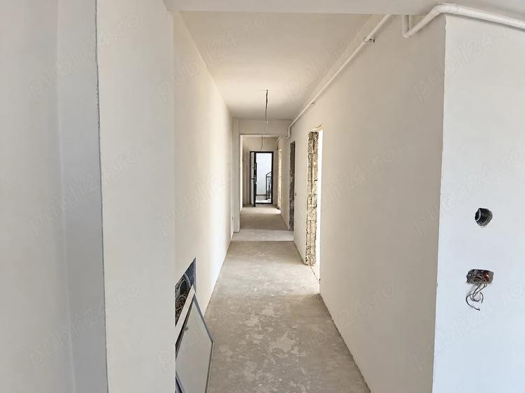 Spațiu comercial, de 300 mp, în Vest