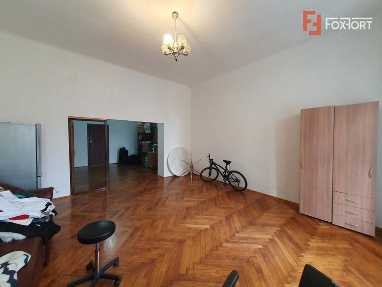 Apartament cu 4 camere decomandat în Fabric