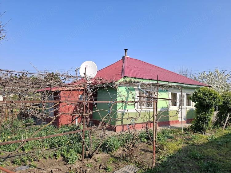 Casă cu 2 camere cu Teren 655 Mp în Misleanu