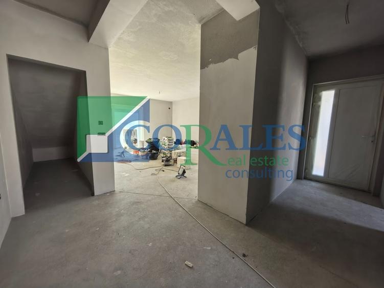 Duplex cu 4 camere cu Canalizare în Dumbrăvița