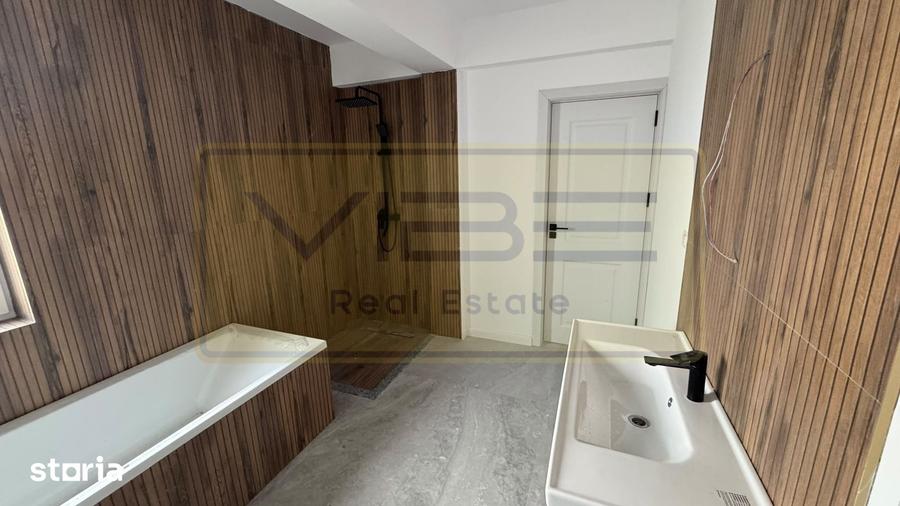 Casă cu 4 camere cu Teren 450 Mp în Valea Ursului