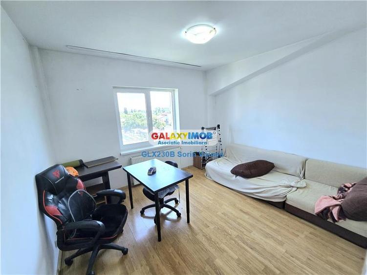 Apartament cu 3 camere decomandat, mobilat în Titan