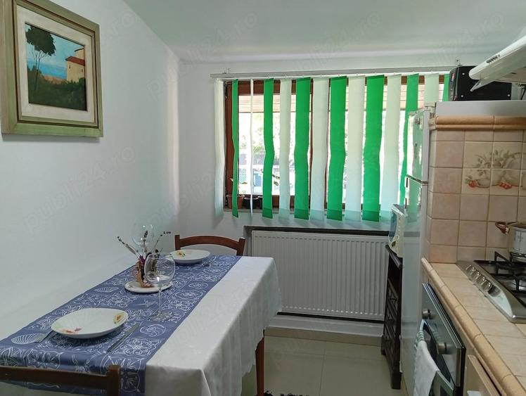 Apartament cu 3 camere decomandat în Ferentari