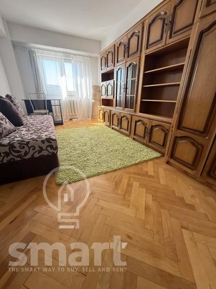 Apartament cu 3 camere decomandat în Central