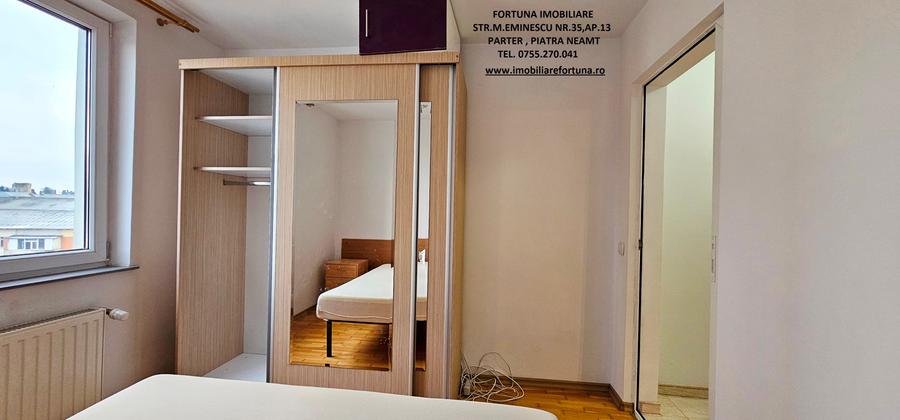 Apartament cu 3 camere semidecomandat, mobilat în Dărmănești