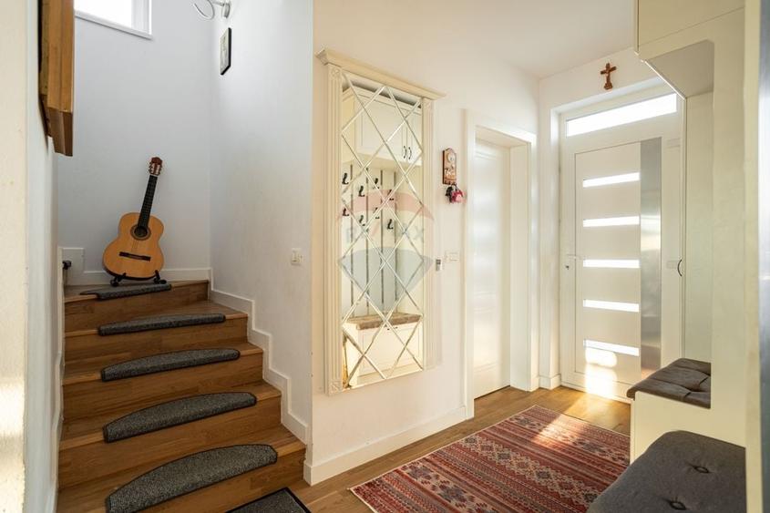 Casă cu 4 camere cu Teren 336 Mp în Gai