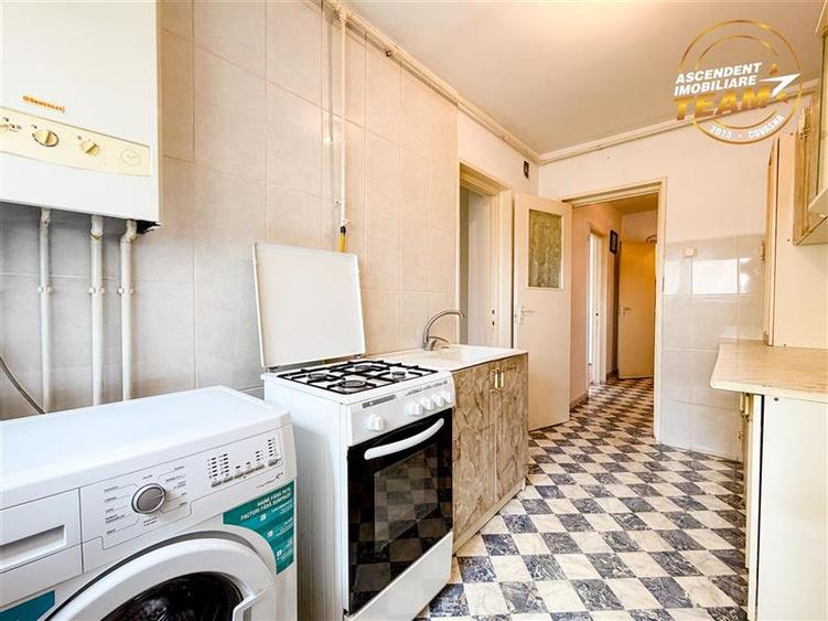 Apartament cu 2 camere nedecomandat, mobilat în Simeria