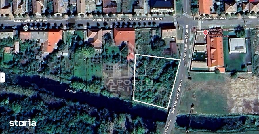 Teren de 1888 mp, în Central
