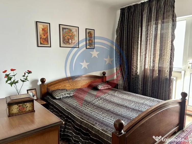 Apartament cu 4 camere decomandat în Central