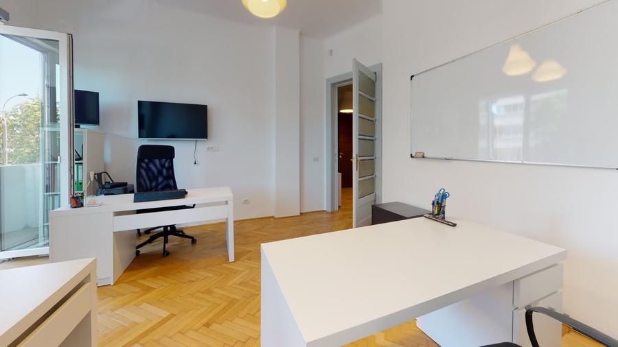 Apartament cu 3 camere în Clucerului