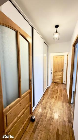 Apartament cu 3 camere, mobilat în Vitan