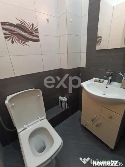 Apartament cu 3 camere decomandat în Găvana