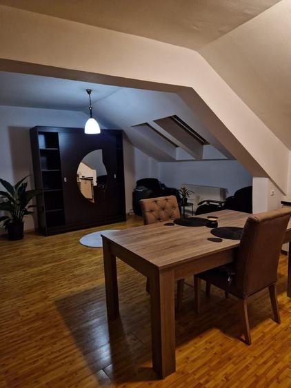 Apartament cu 2 camere decomandat în Exterior Vest