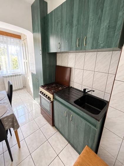 Garsonieră decomandată în Decebal