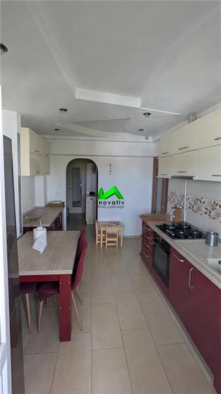 Apartament cu 2 camere decomandat, mobilat în Central