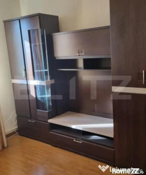 Apartament cu 4 camere decomandat în Fălticeni