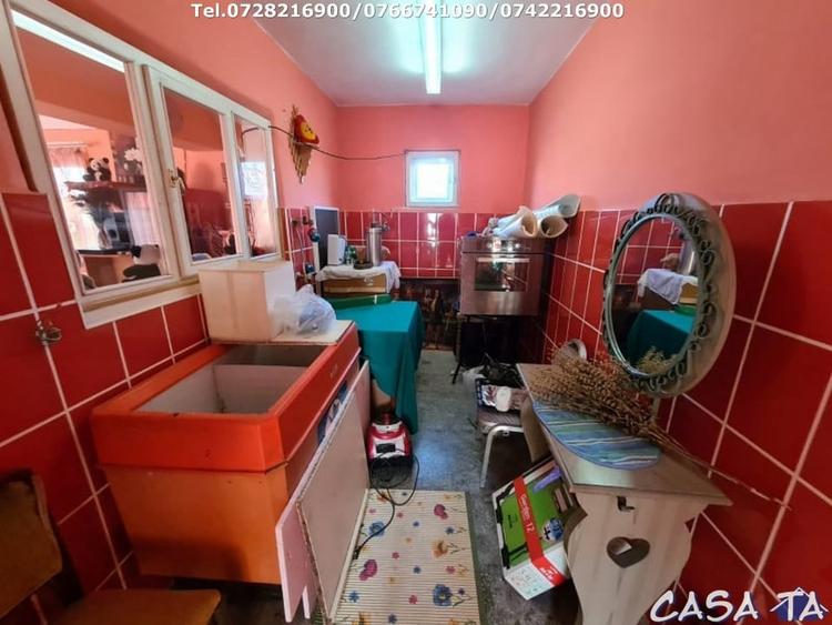 Casă individuală cu 5 camere cu Canalizare în Nord