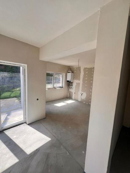 Casă cu 4 camere cu Teren 164 Mp în Dâmbul Rotund