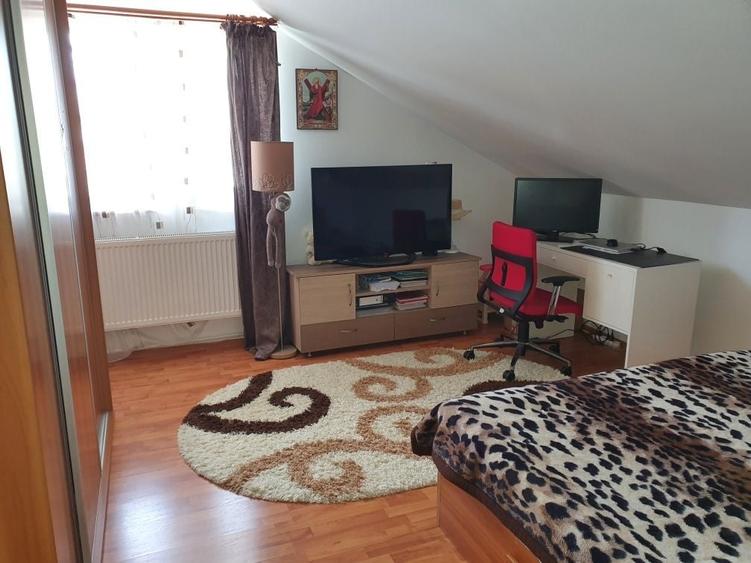Apartament cu 3 camere decomandat în Tătărași