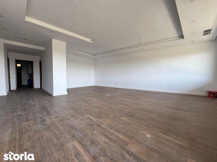Apartament cu 4 camere decomandat în Herăstrău