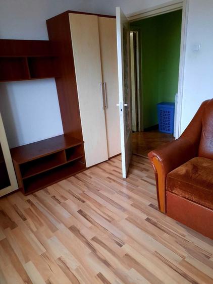 Apartament cu 2 camere semidecomandat în Cantemir