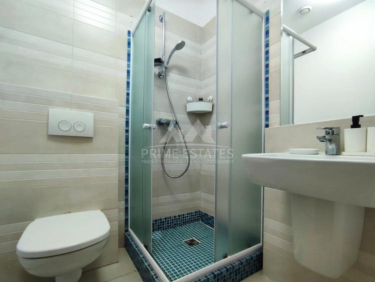 Apartament cu 3 camere semidecomandat, mobilat în Băneasa