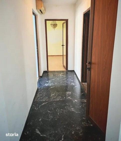 Apartament cu 2 camere decomandat în Titan