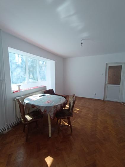 Apartament cu 3 camere în Gheorgheni — fotografia 1
