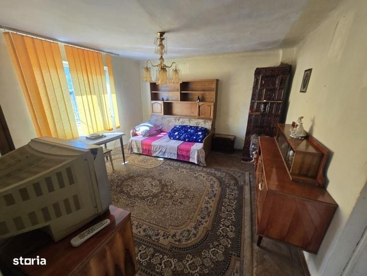 Casă cu 2 camere în Izvorani